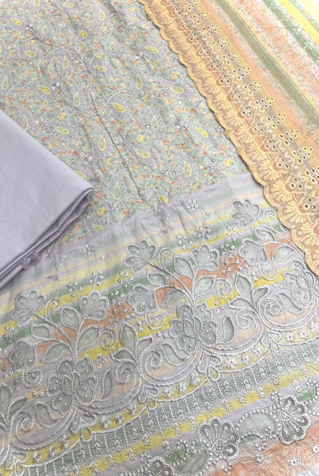 Delicate Cotton Ensemble | 2501