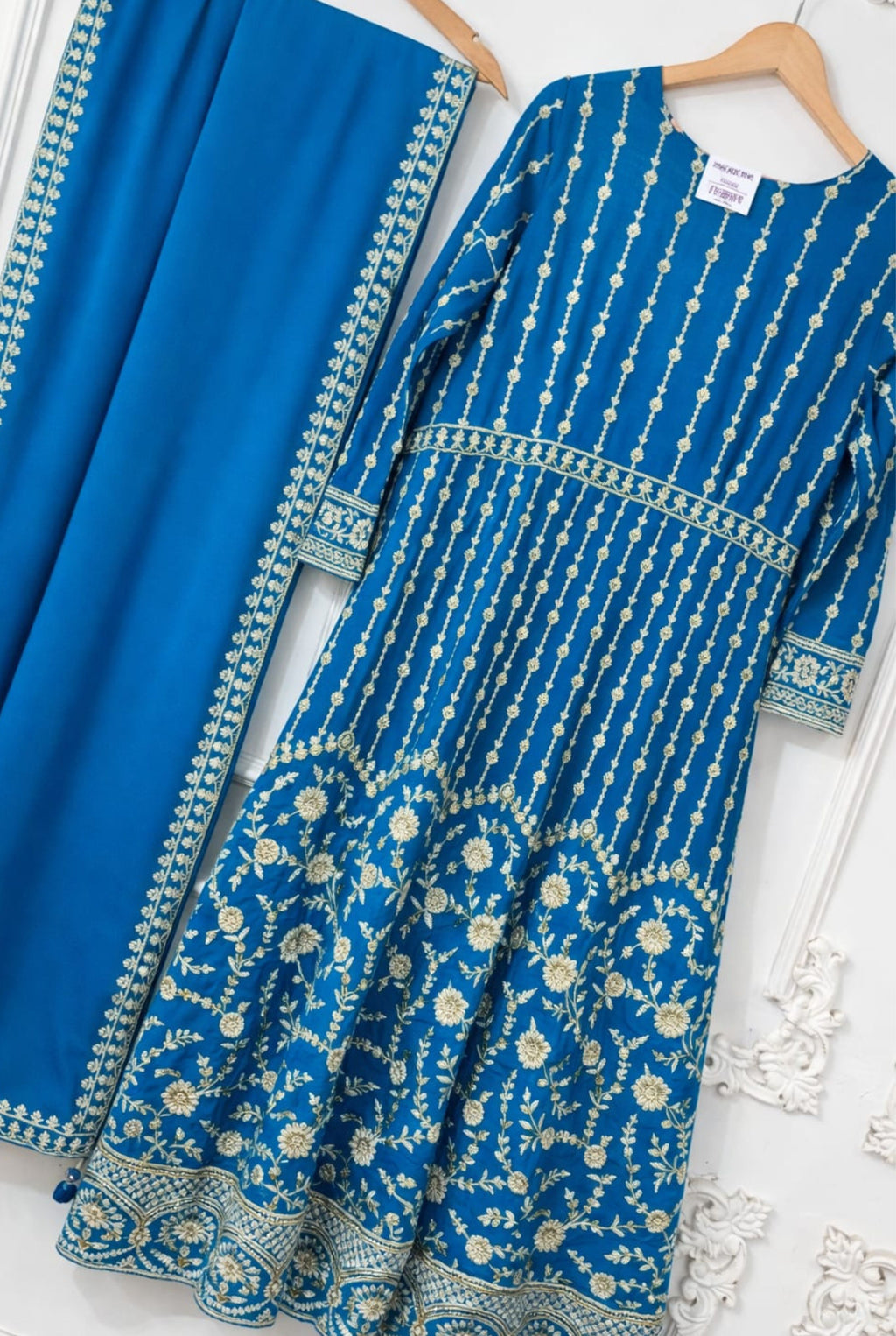 Exclusive Premium Elegance | 2001