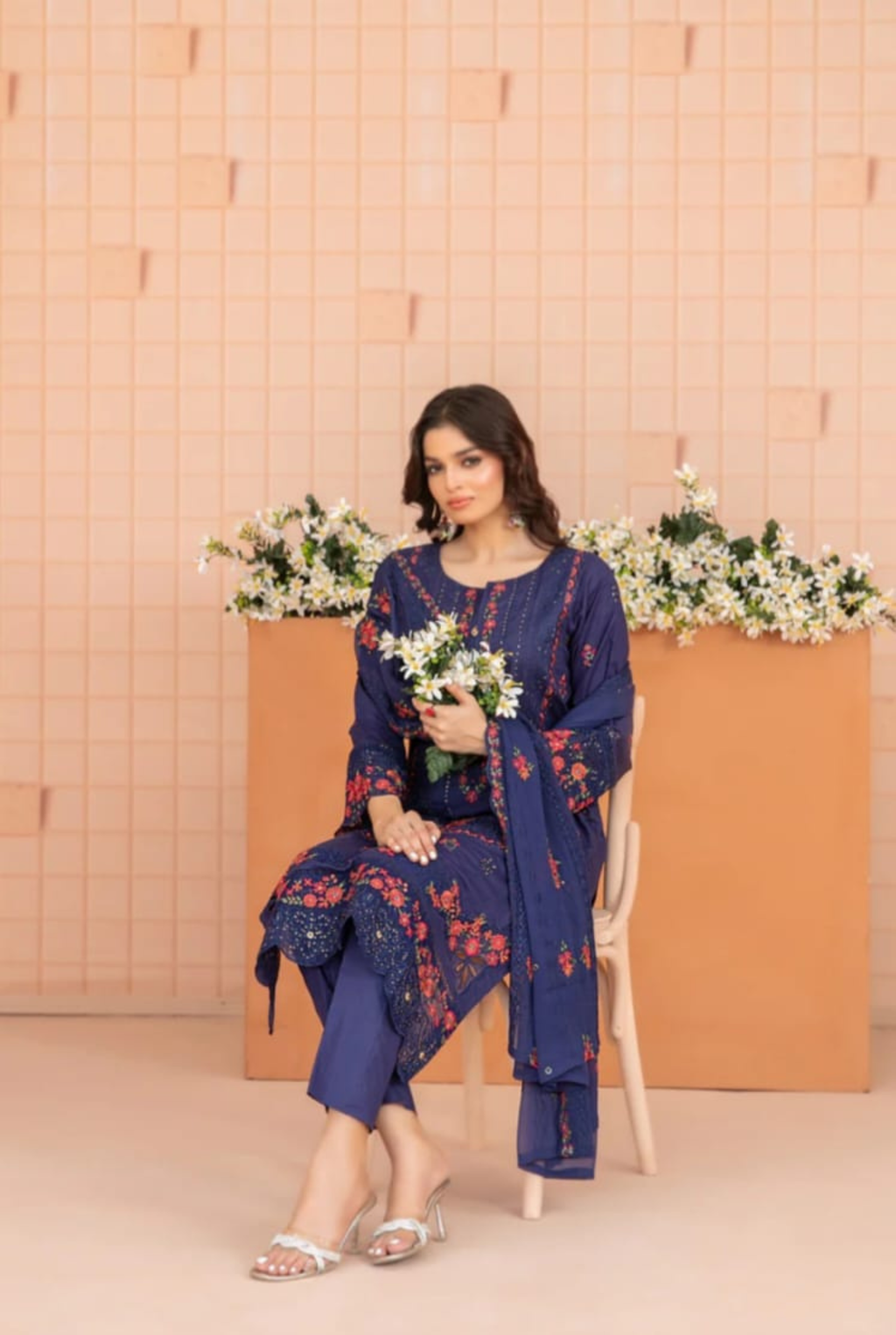 𝗘𝗺𝗯𝗿𝗼𝗶𝗱𝗲𝗿𝗲𝗱 𝗟𝗮𝘄𝗻 𝗣𝗲𝗿𝗳𝗲𝗰𝘁𝗶𝗼𝗻 𝗗-𝟮𝟬𝟰𝟴