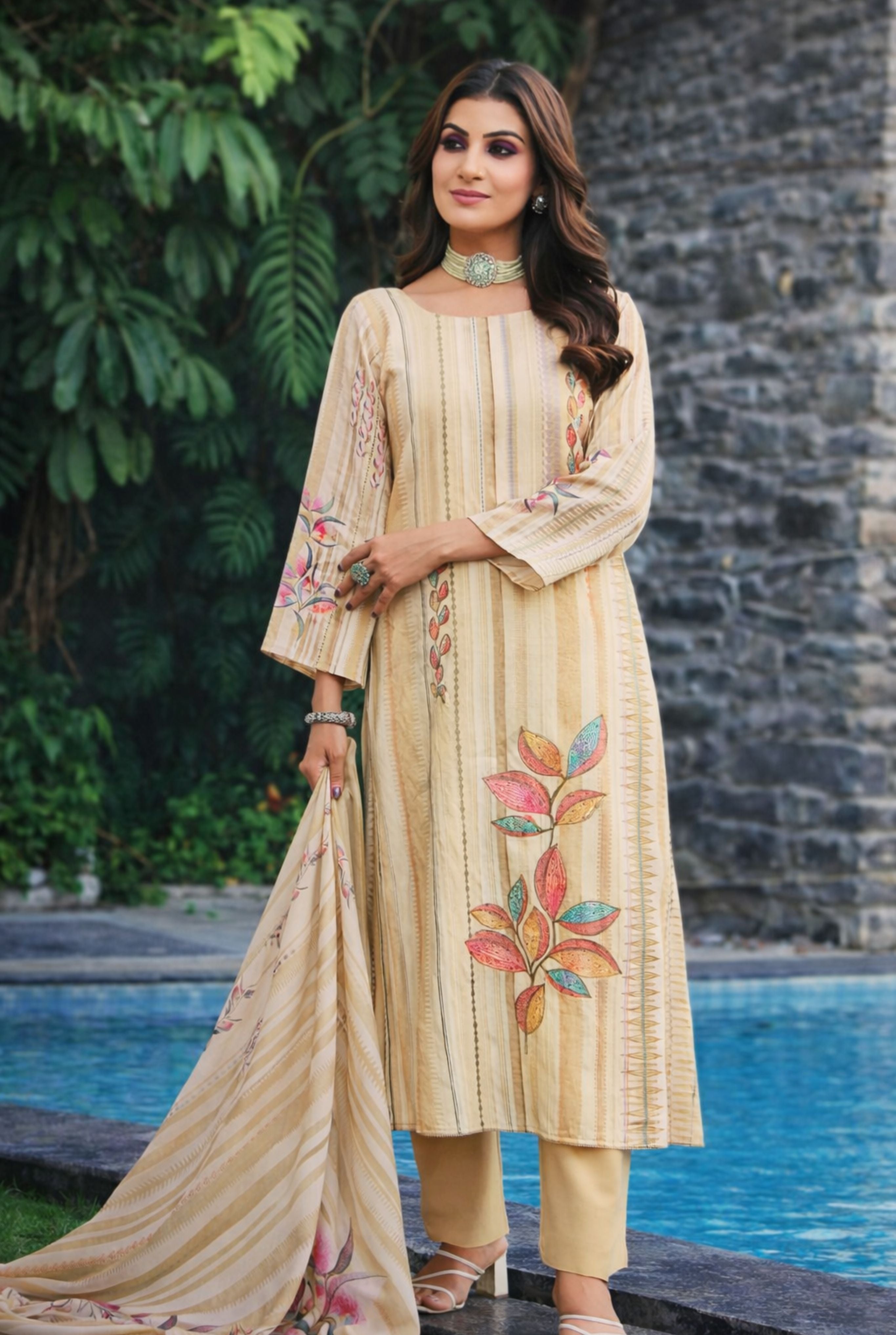 SURKHI | 1001 - 1004