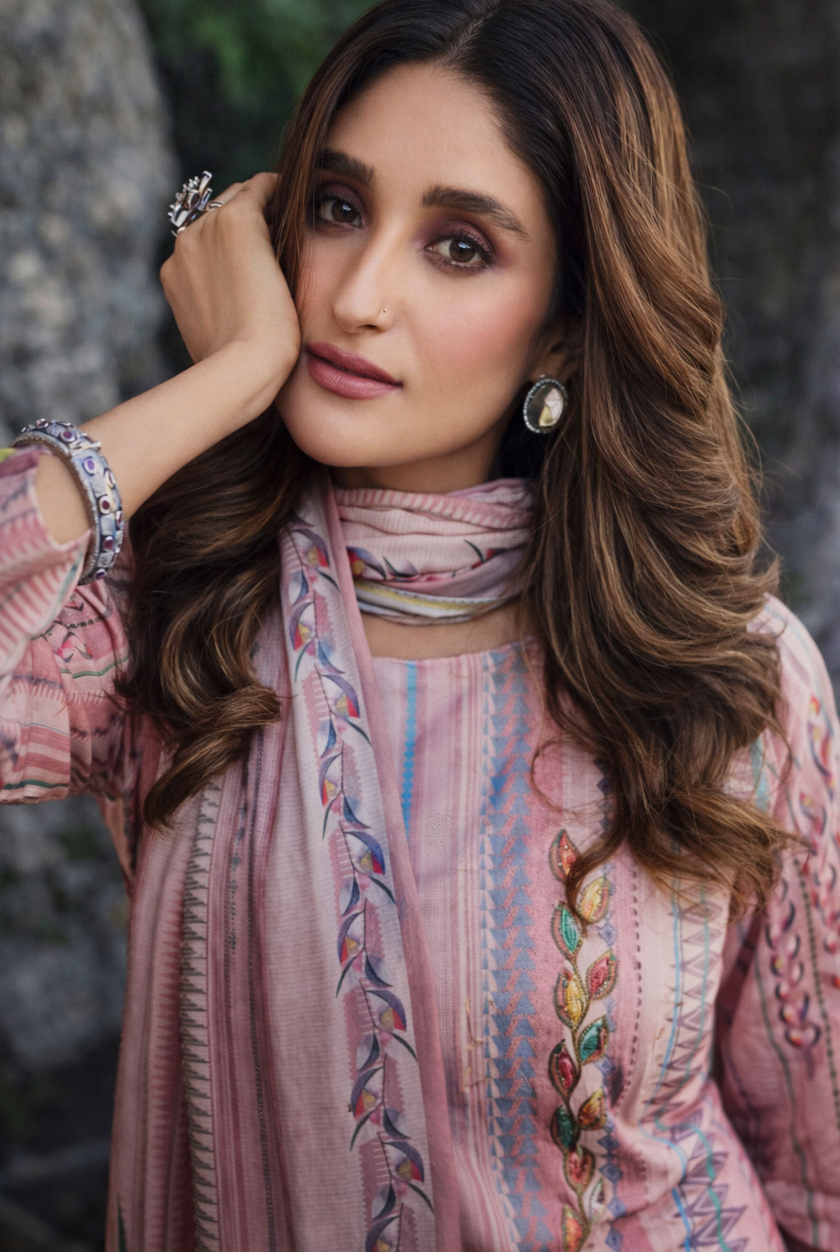 SURKHI | 1001 - 1004