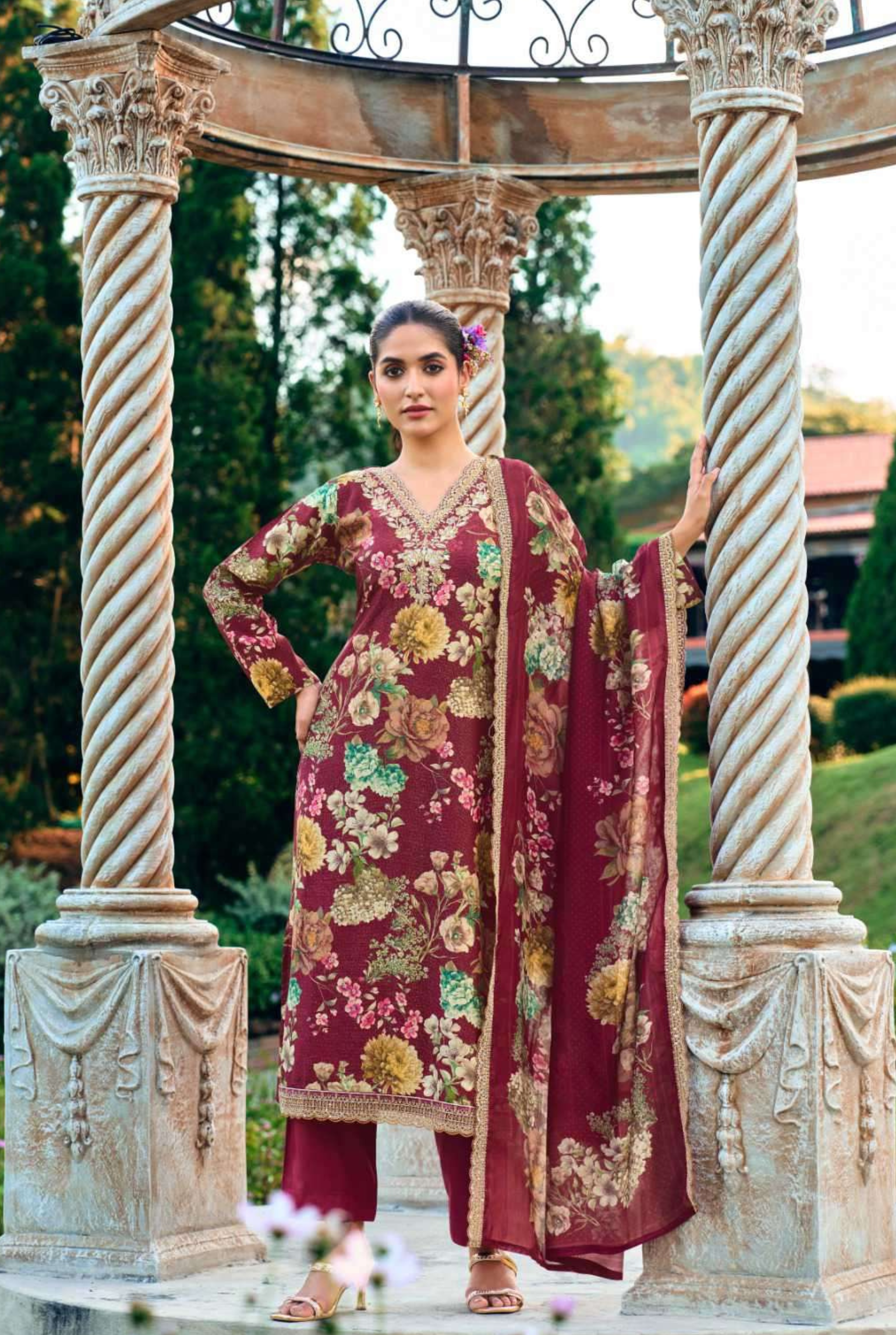 LA ROSE | 3701 - 3704