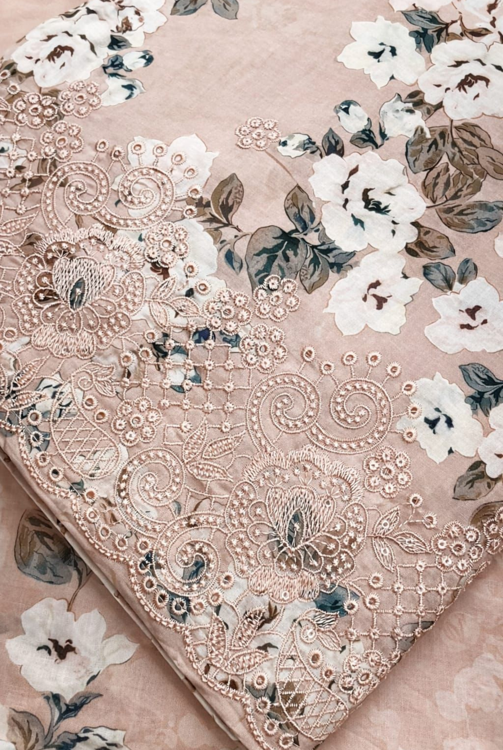 Elegant Floral Embroidered Suit | 6603