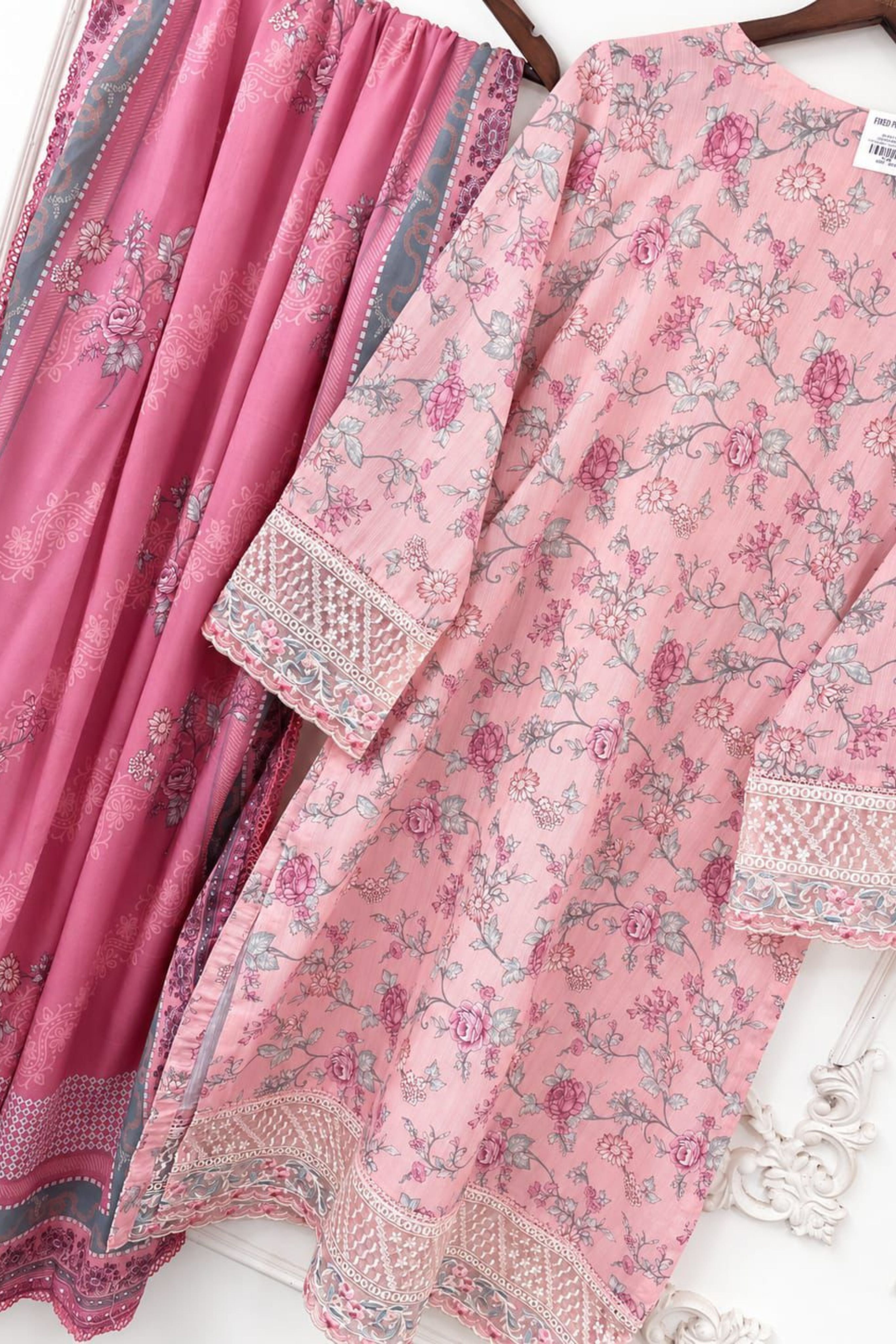 The Luxurious Lawn Edit | 6503
