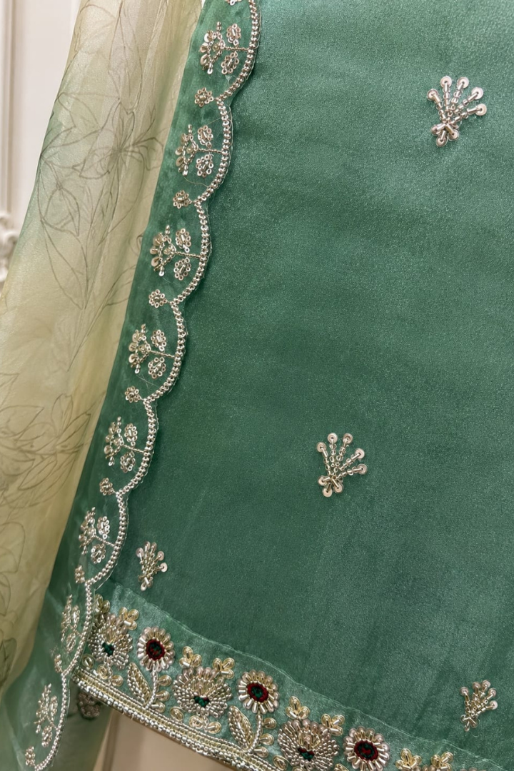 The Royal Glam Edit | 2201-2204