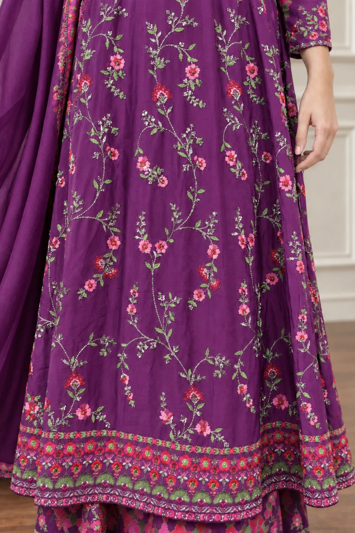 Luxury Embroidered Resham Gawn Edition | 5504