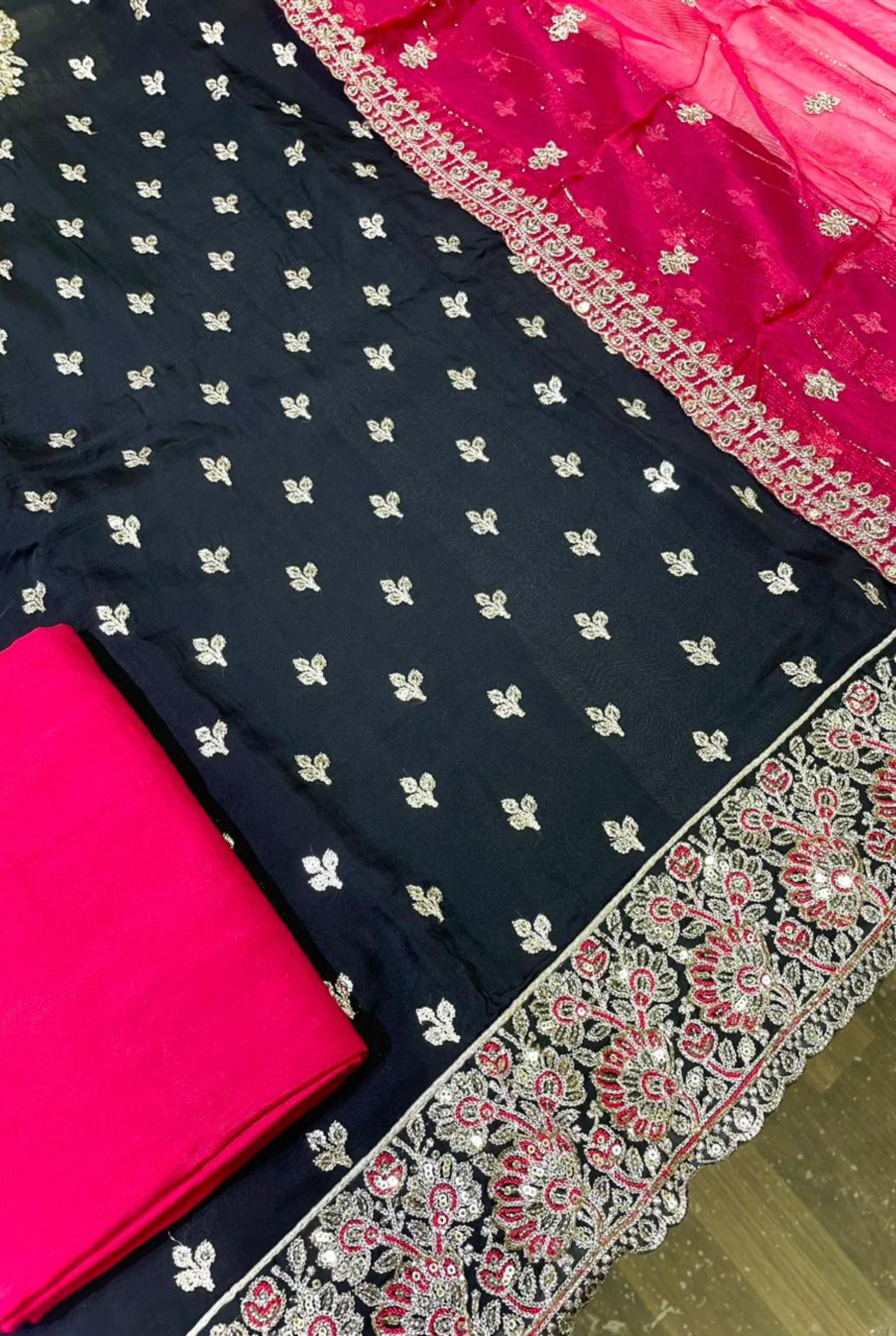 Luxury Traditional Embroidery Suit || 2201