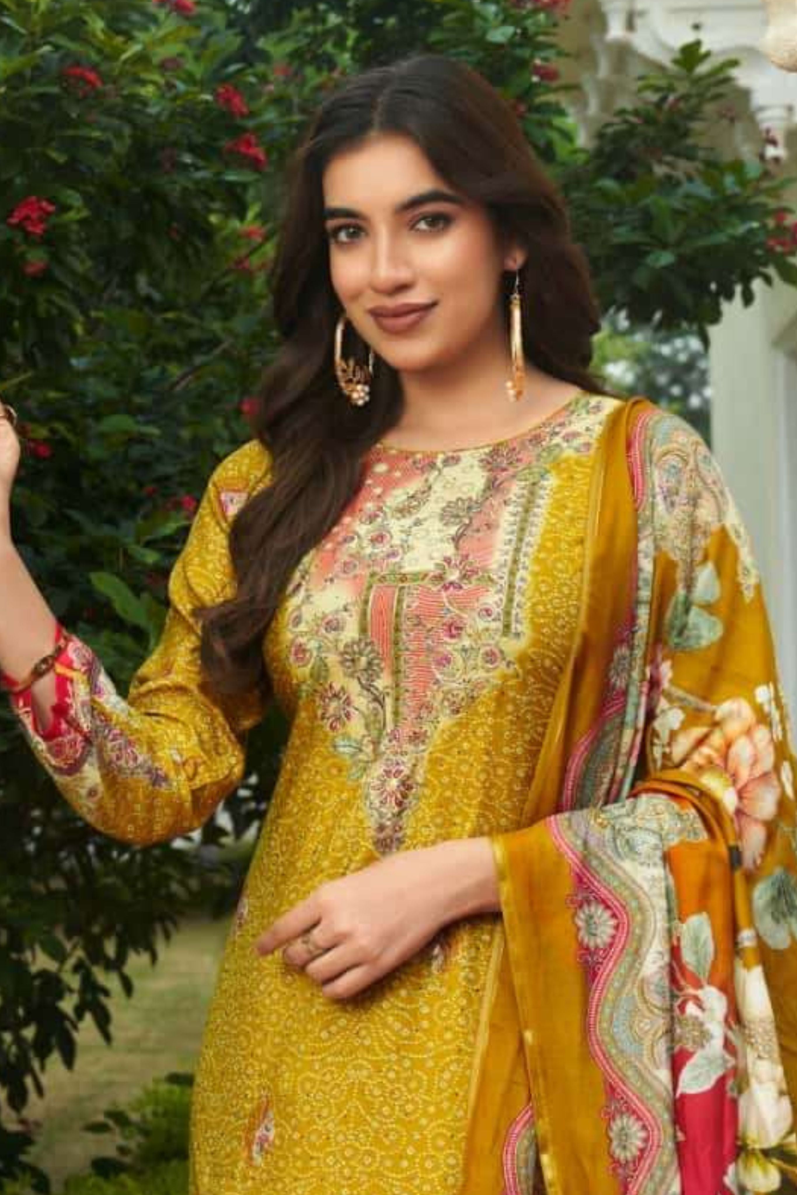 Graceful Muslin Artistry Set