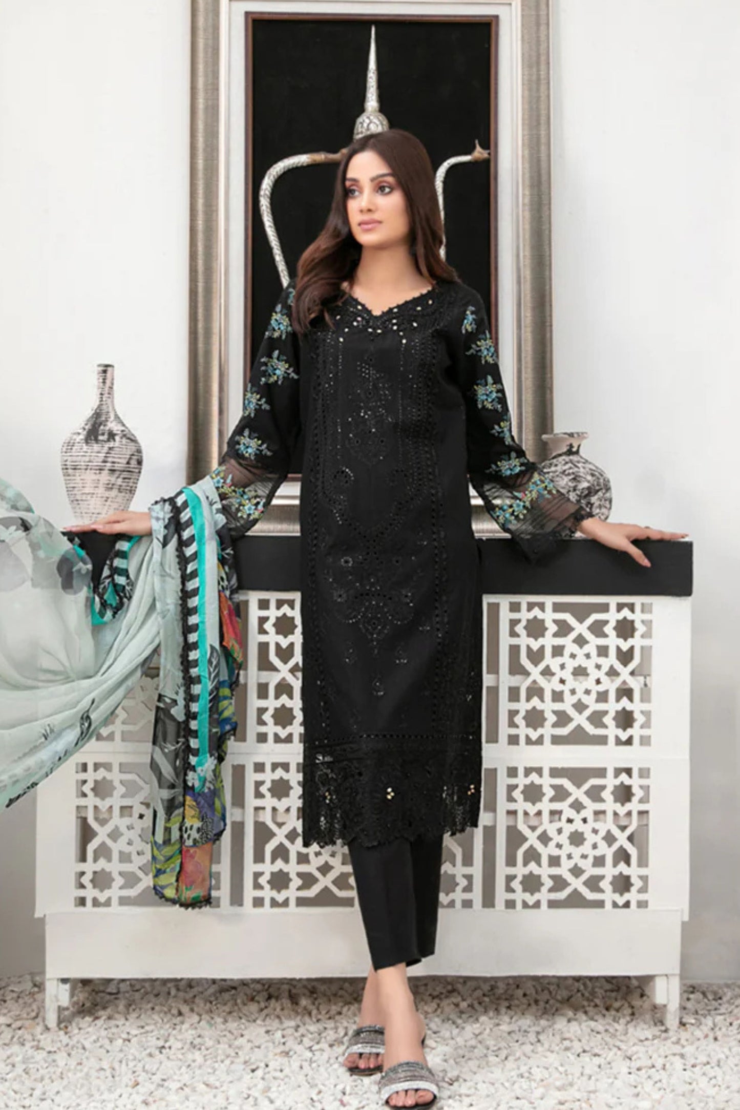 Zarka Embroidered Fancy Collection | D 9123