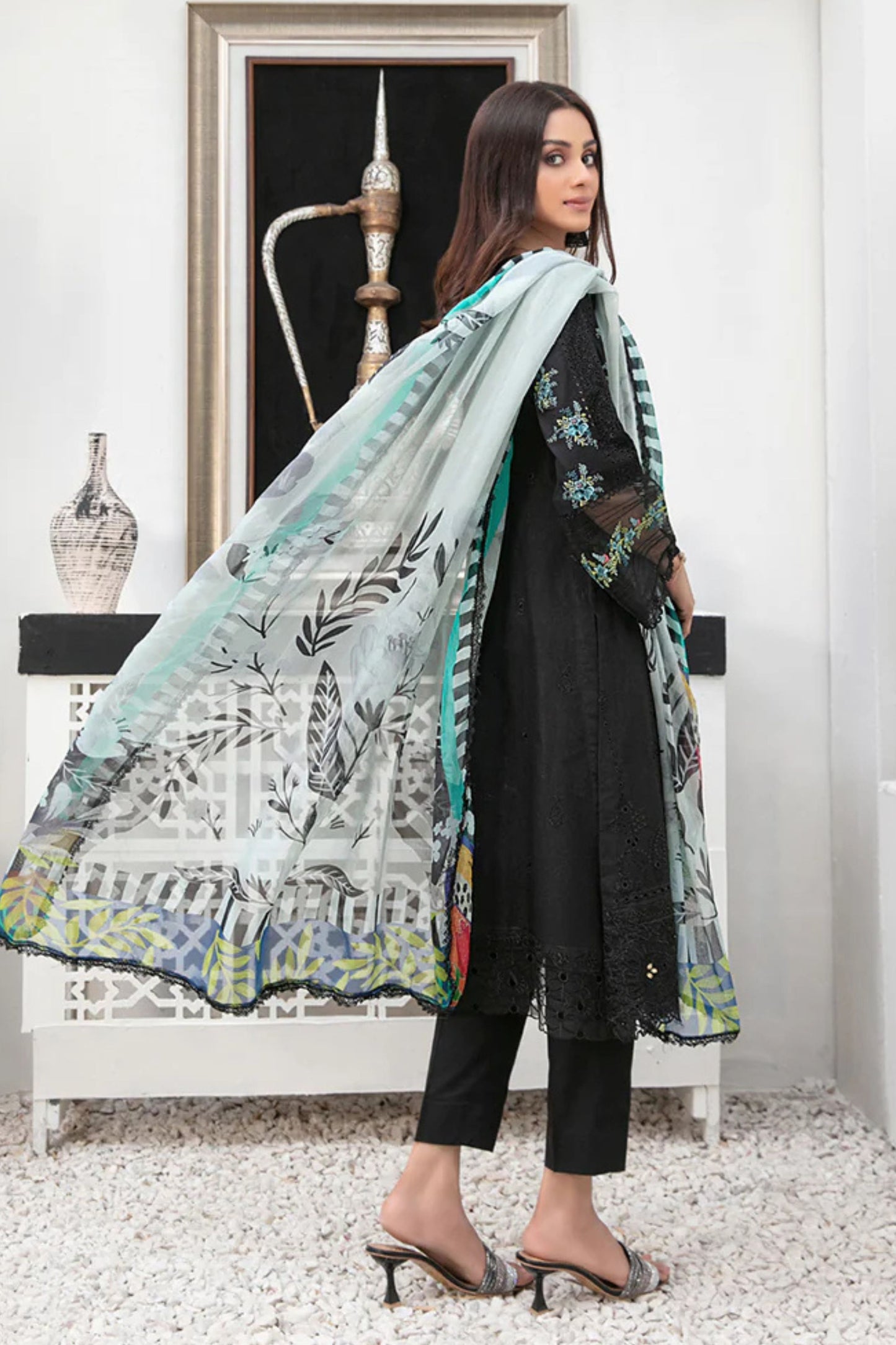 Zarka Embroidered Fancy Collection | D 9123