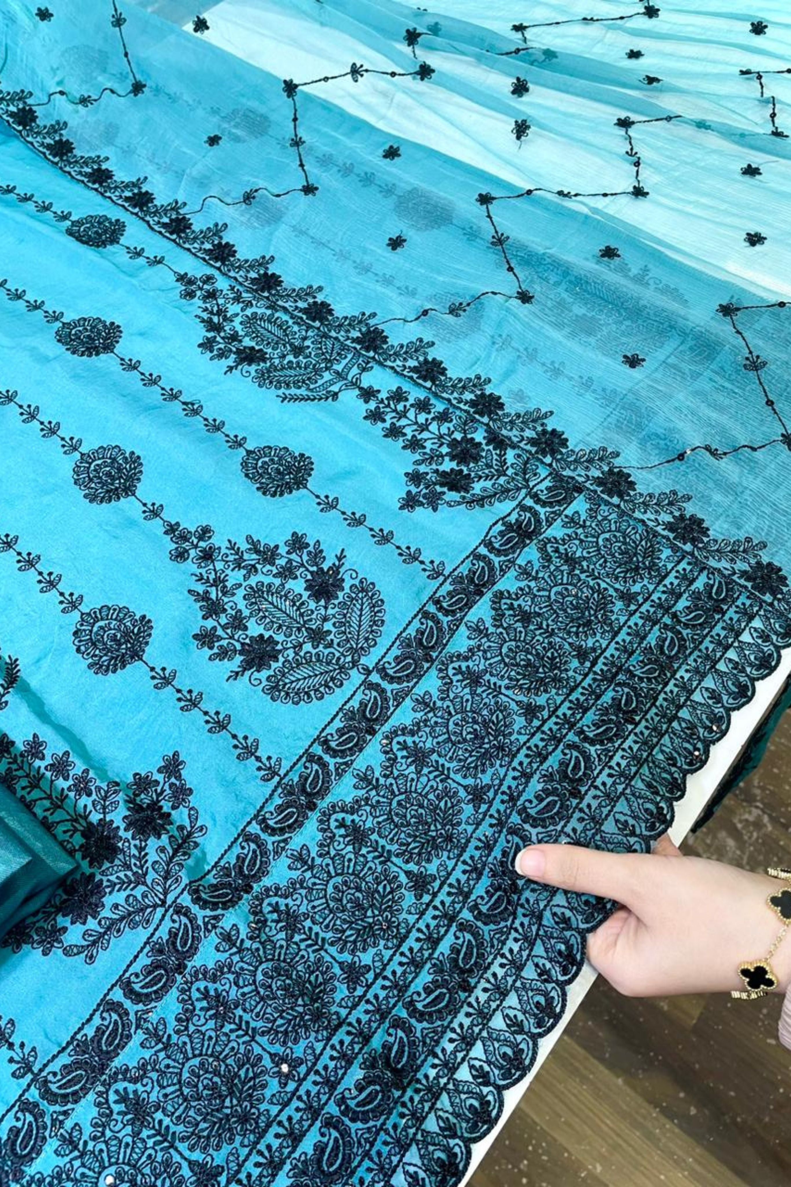 Royal Classic Ethnic Ensemble