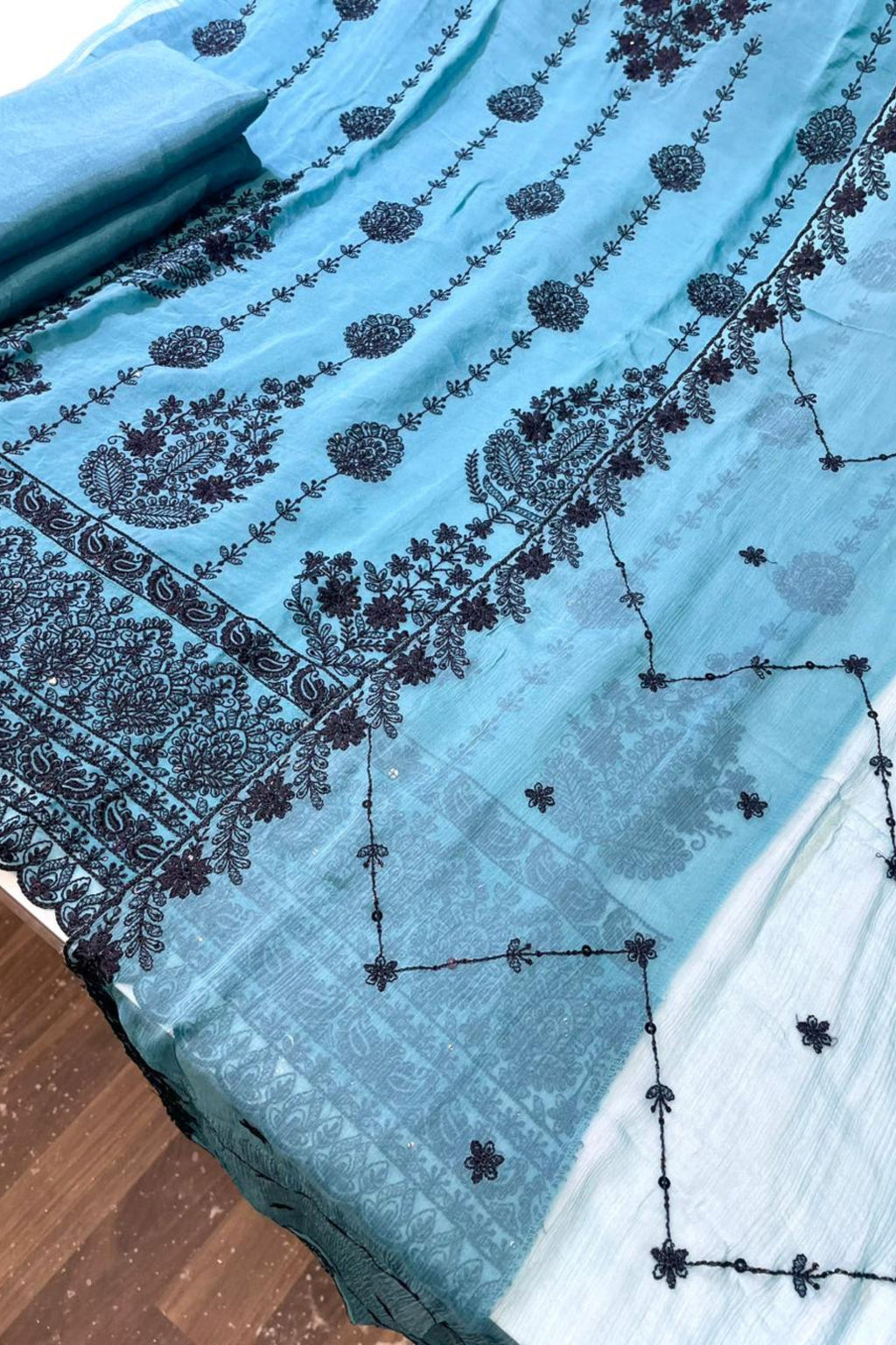 Royal Classic Ethnic Ensemble