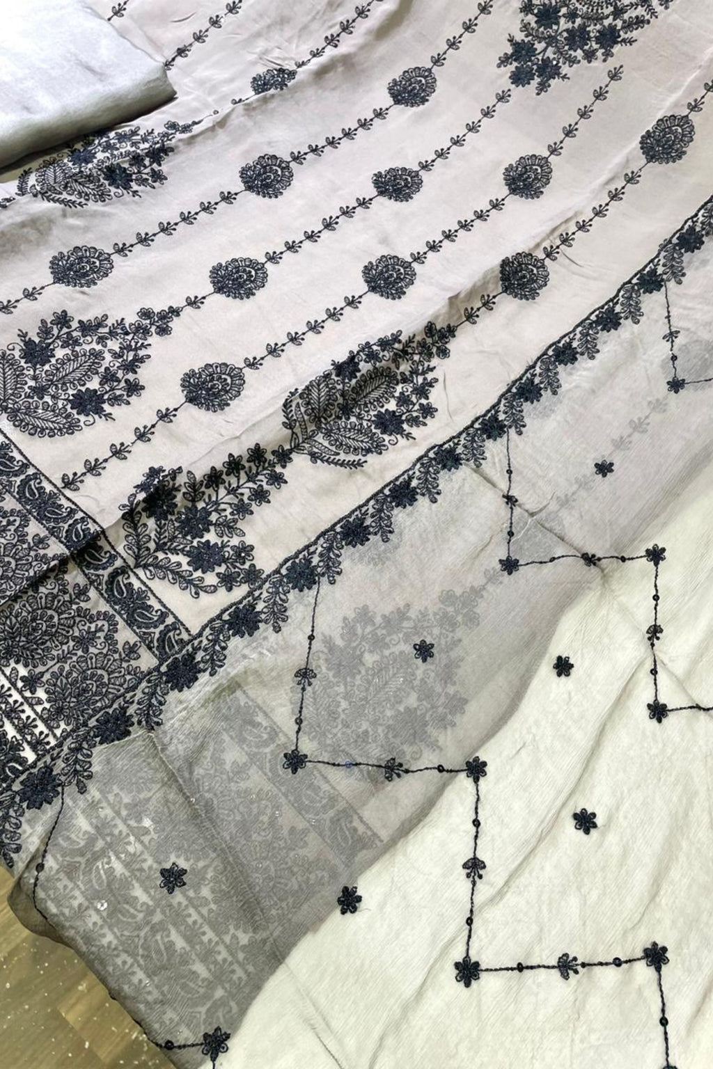 Royal Classic Ethnic Ensemble