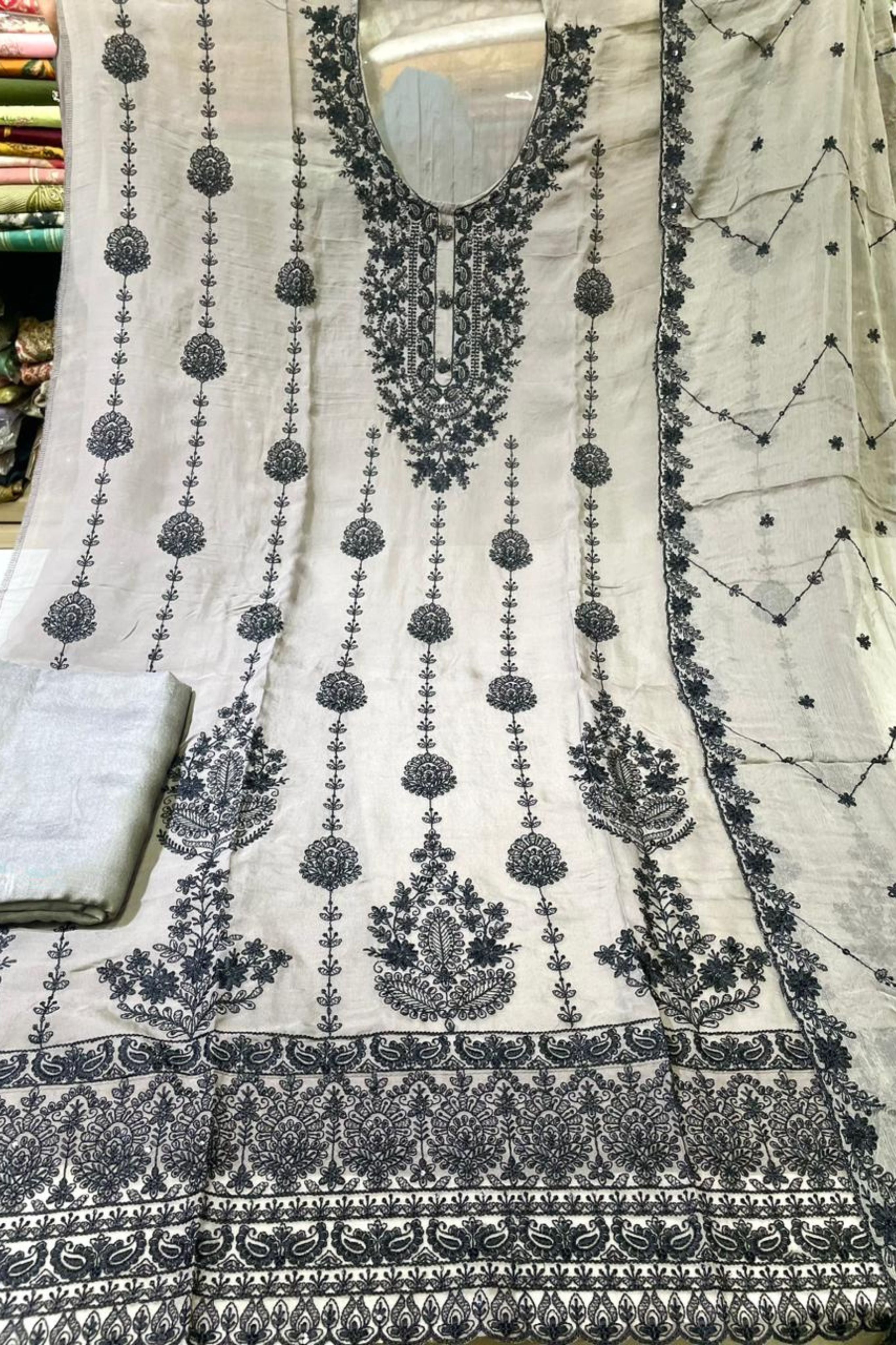 Royal Classic Ethnic Ensemble