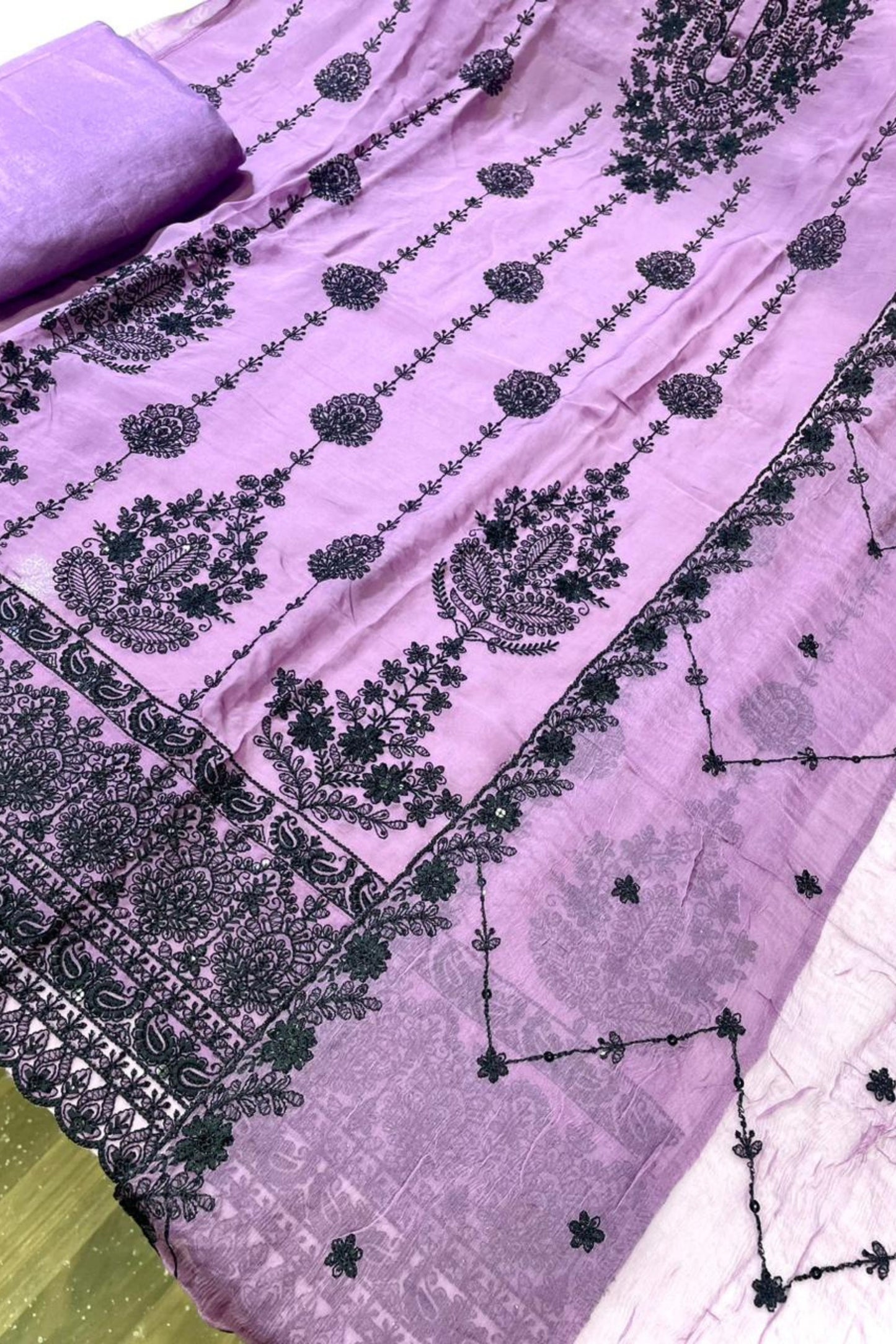 Royal Classic Ethnic Ensemble