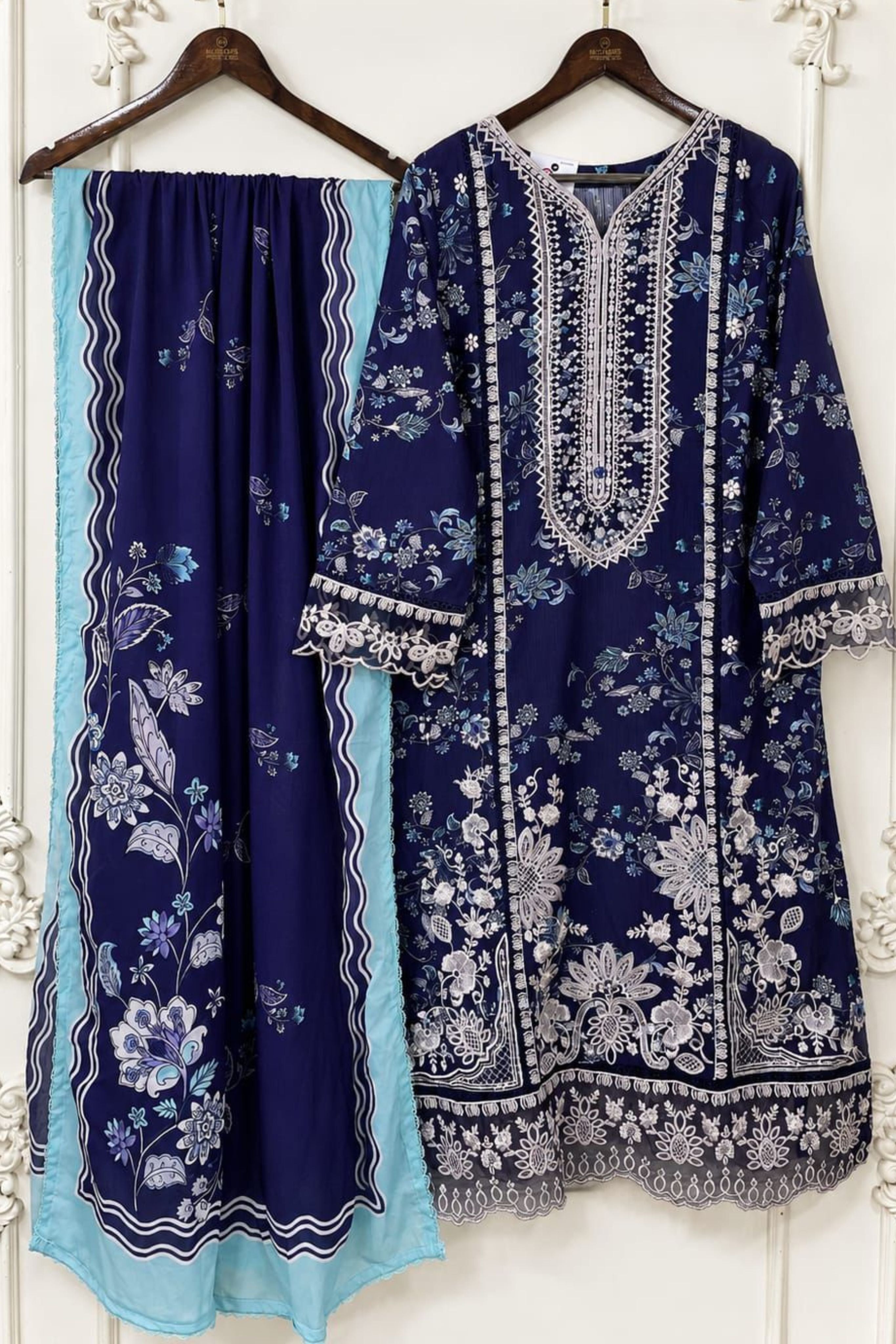 The Luxurious Lawn Edit | 6501