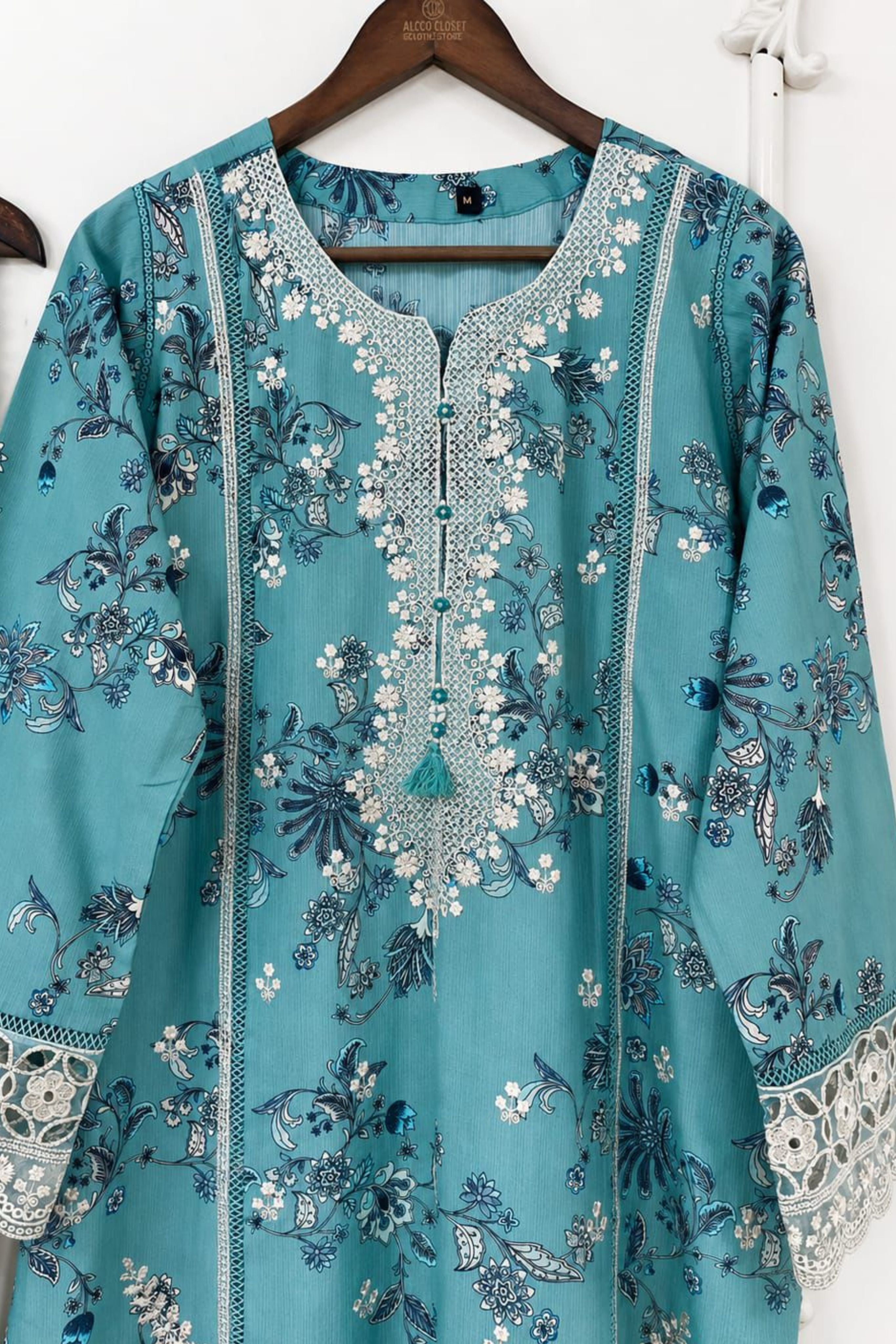 The Luxurious Lawn Edit | 6505