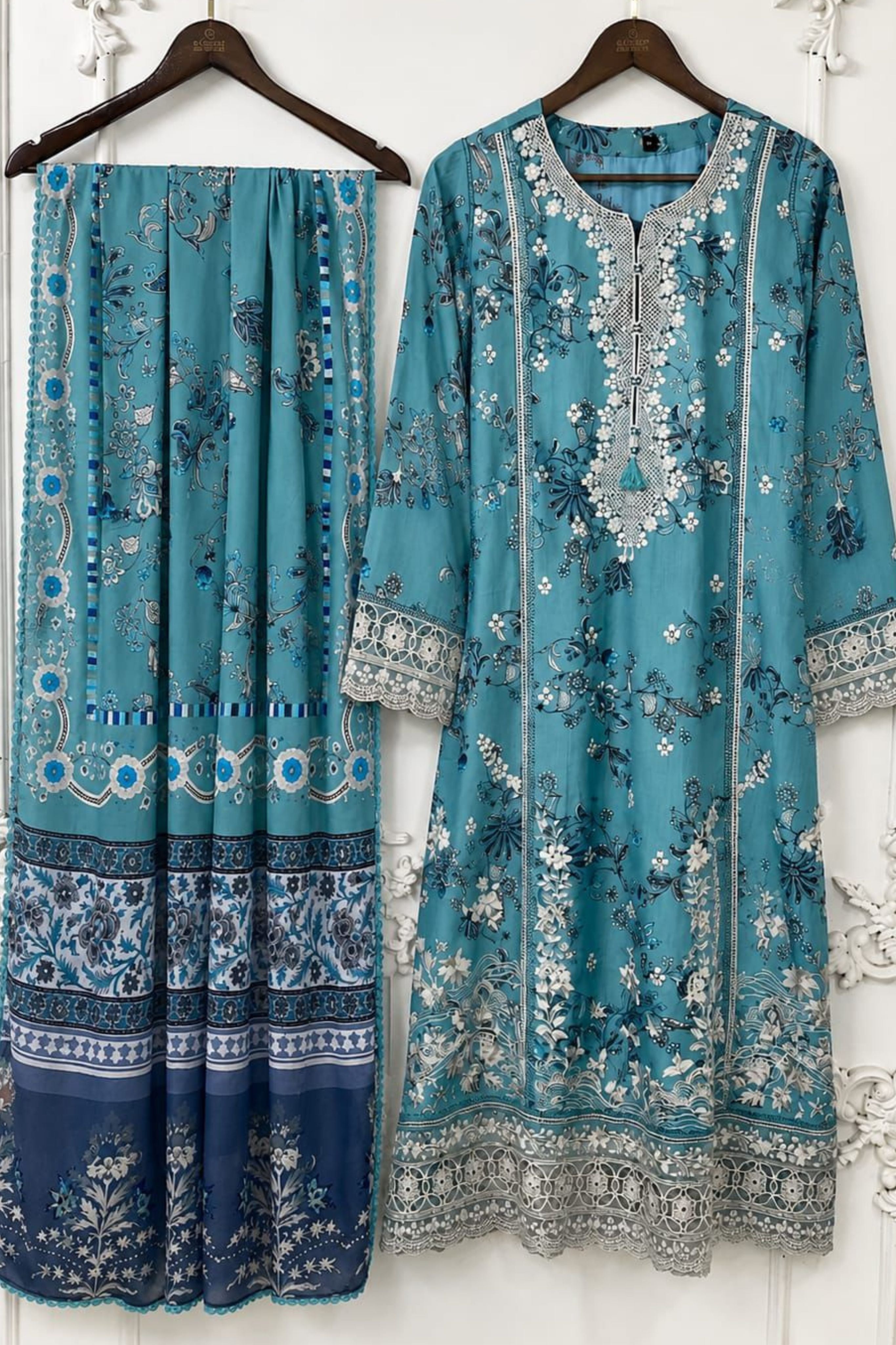 The Luxurious Lawn Edit | 6505