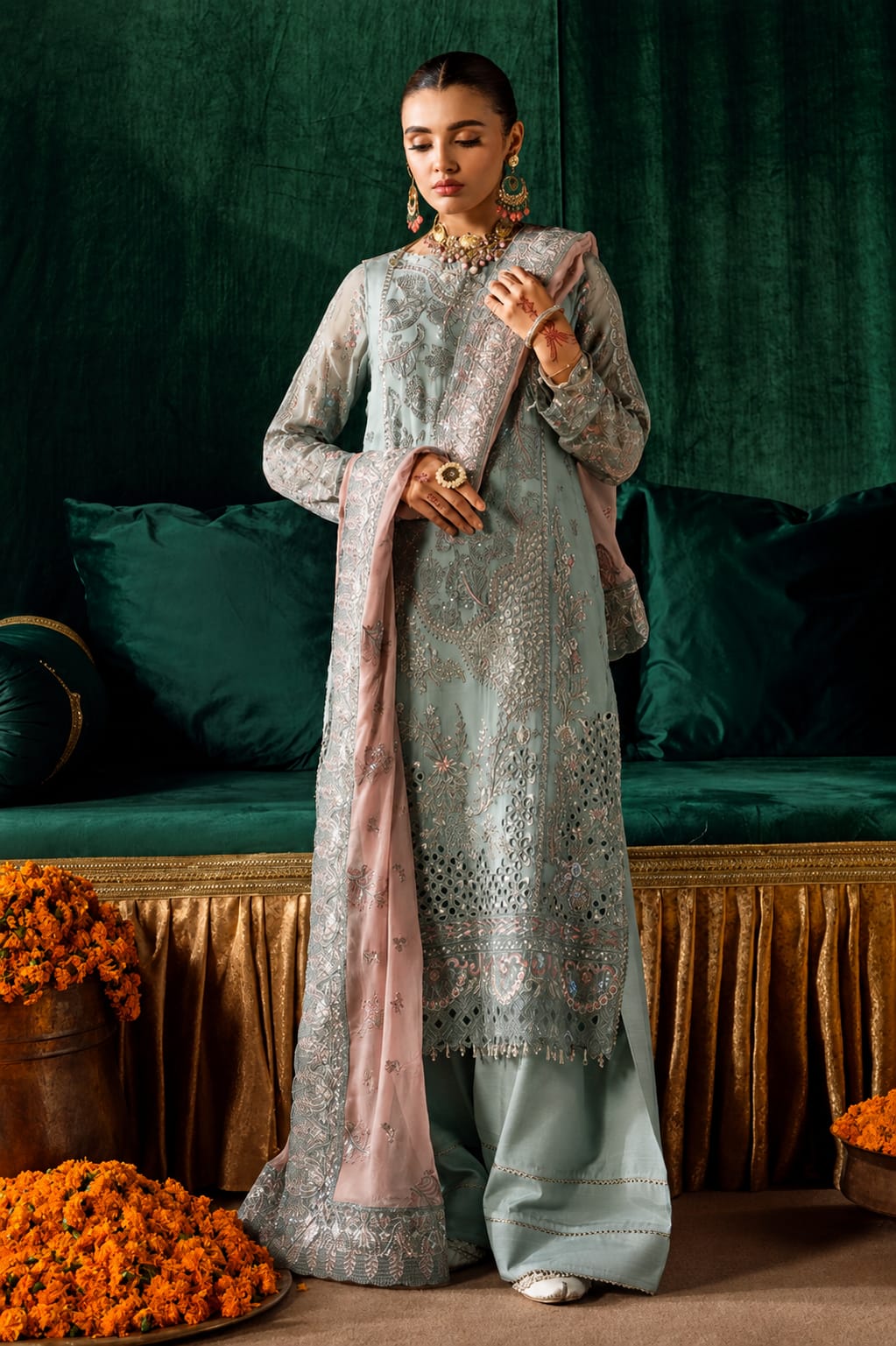 Dastak | 203