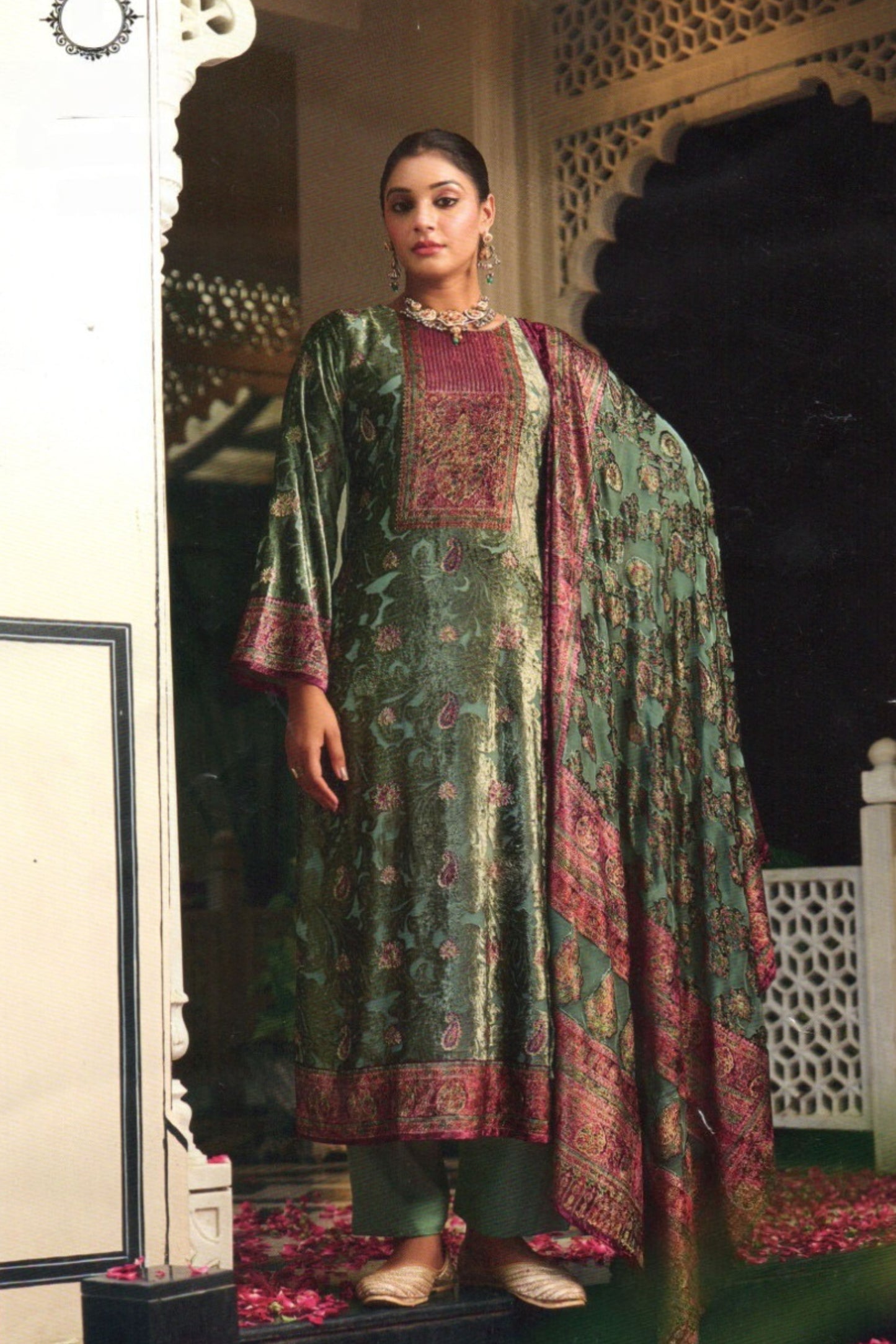 Palachi Velvet Royal Edition - 7702