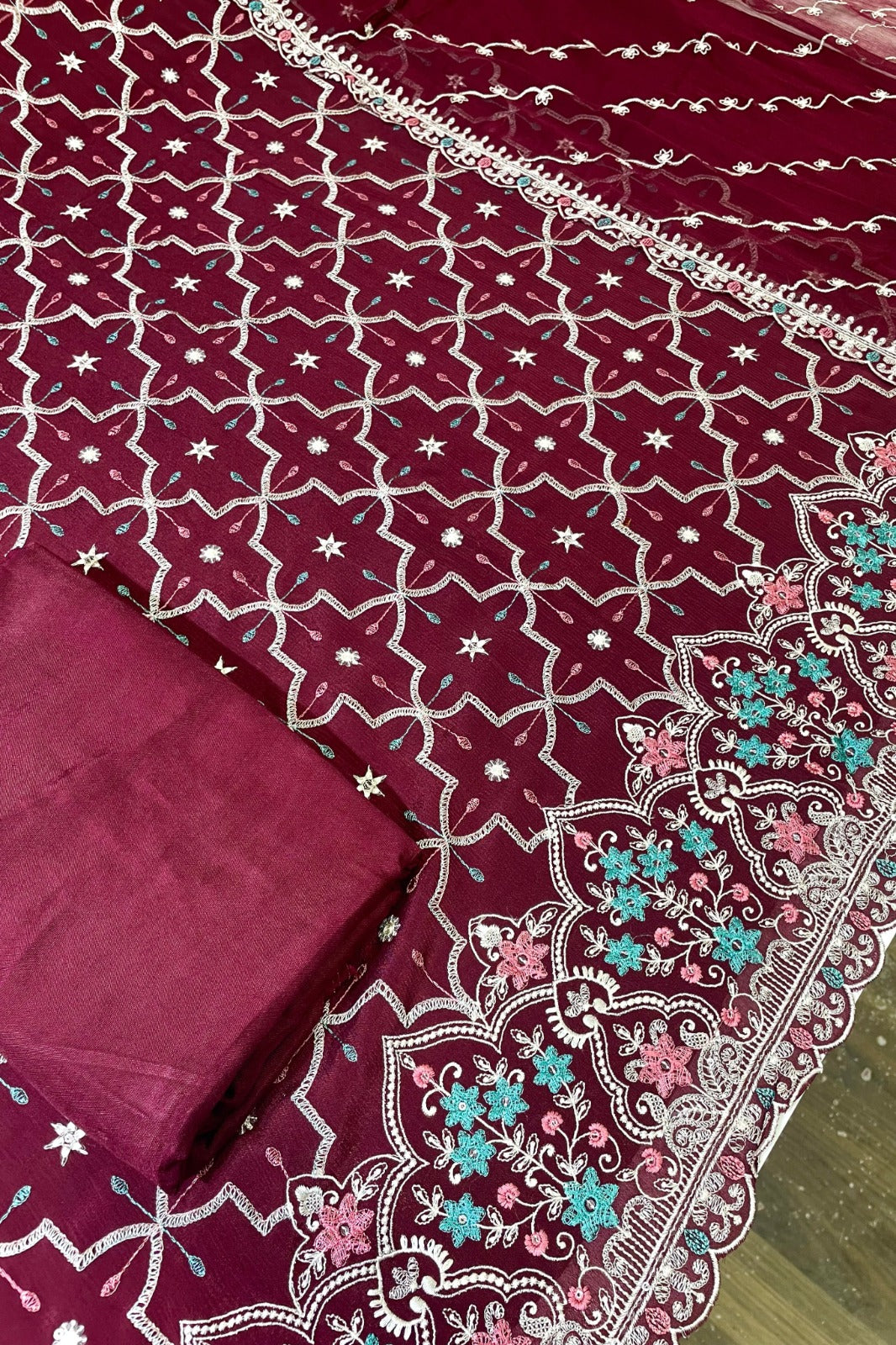 Royal Embroidered Elegance Set