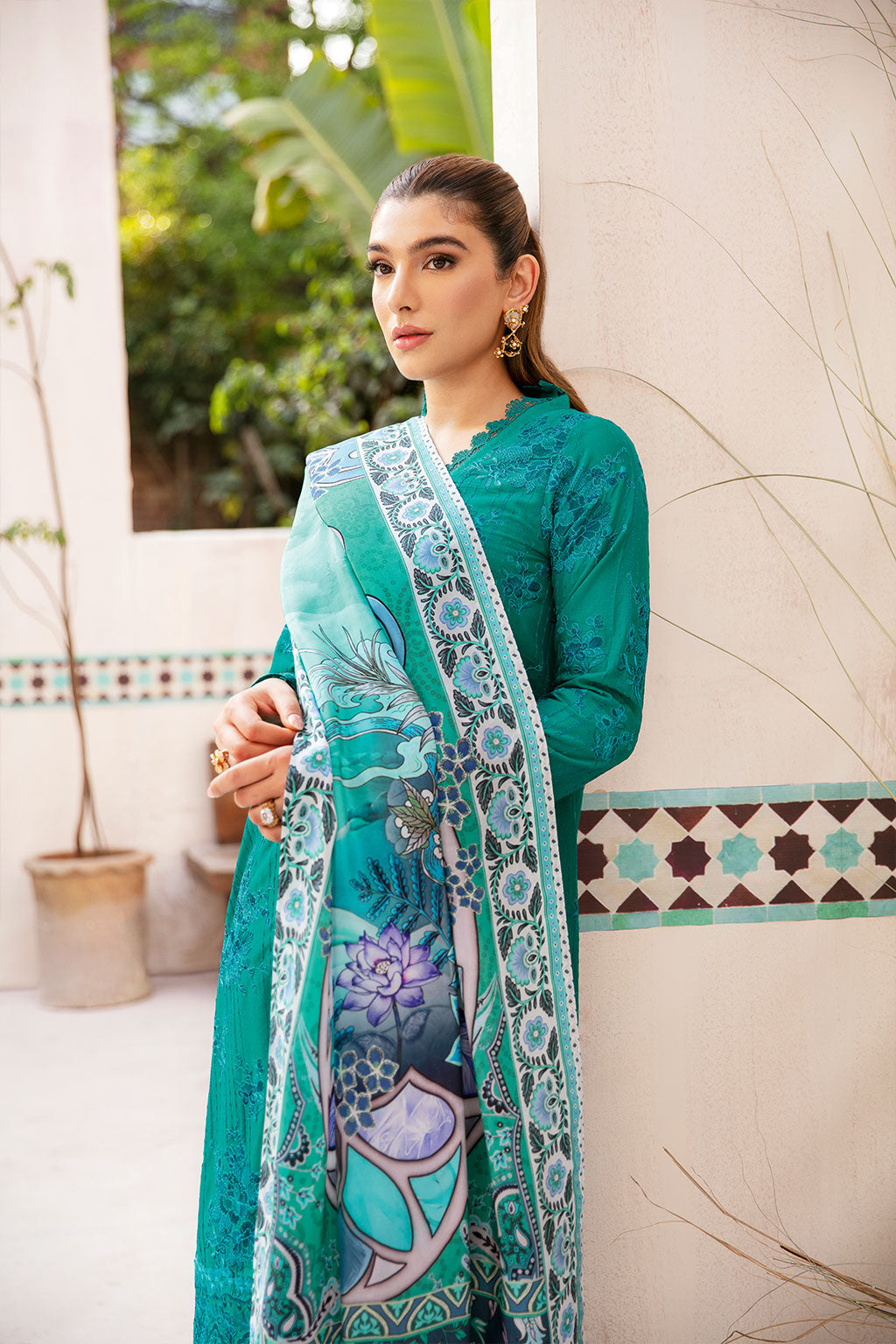 Ramsha Andaaz Luxury Lawn - 1002