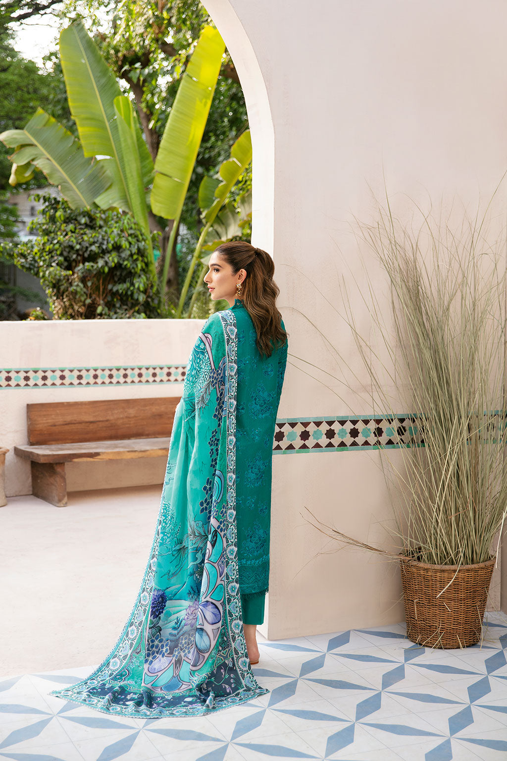 Ramsha Andaaz Luxury Lawn - 1002