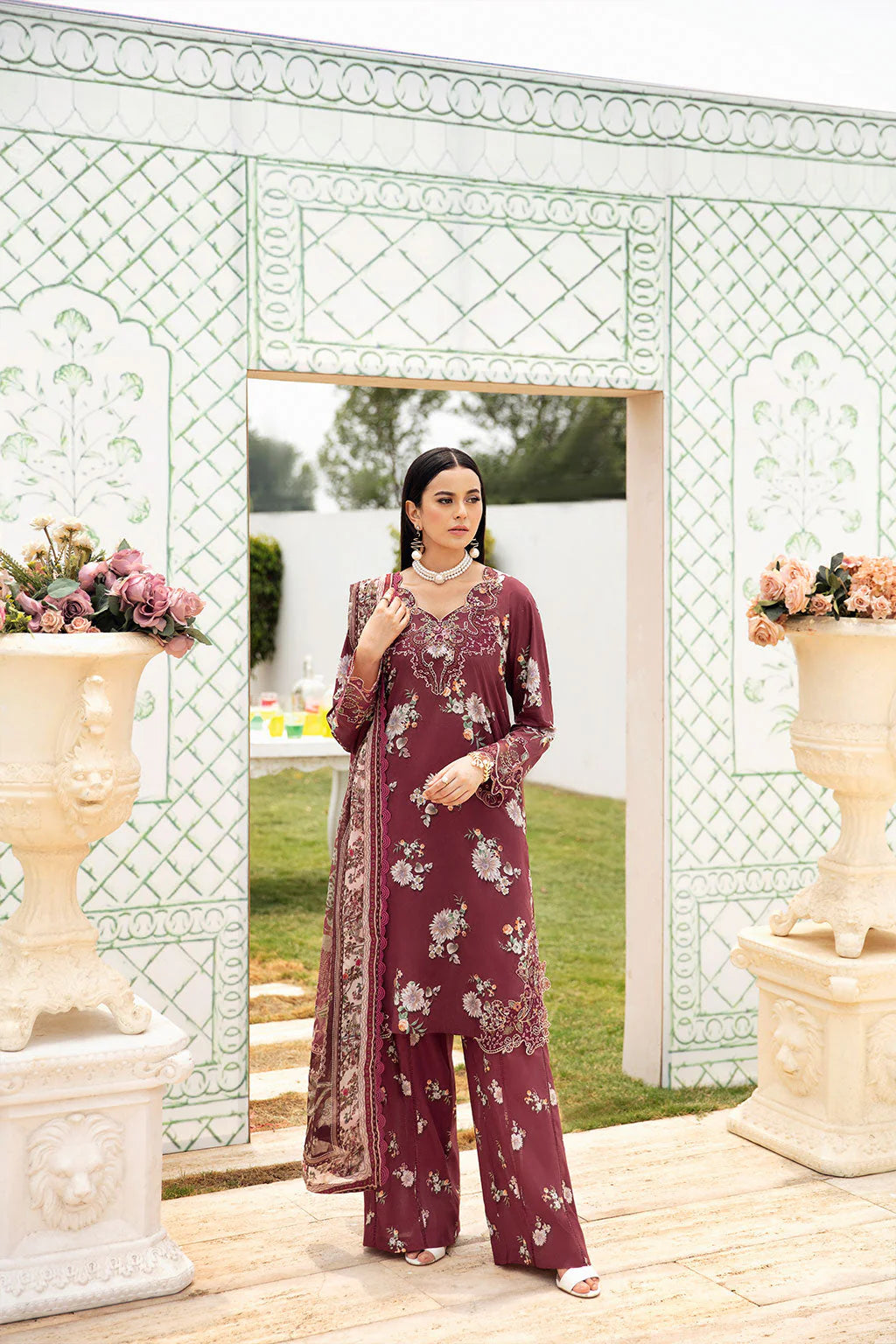 Ramsha Rangrez Luxury Lawn Vol 6 - 2025 - (603)