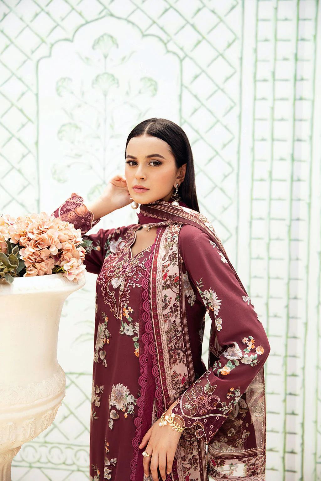 Ramsha Rangrez Luxury Lawn Vol 6 - 2025 - (603)