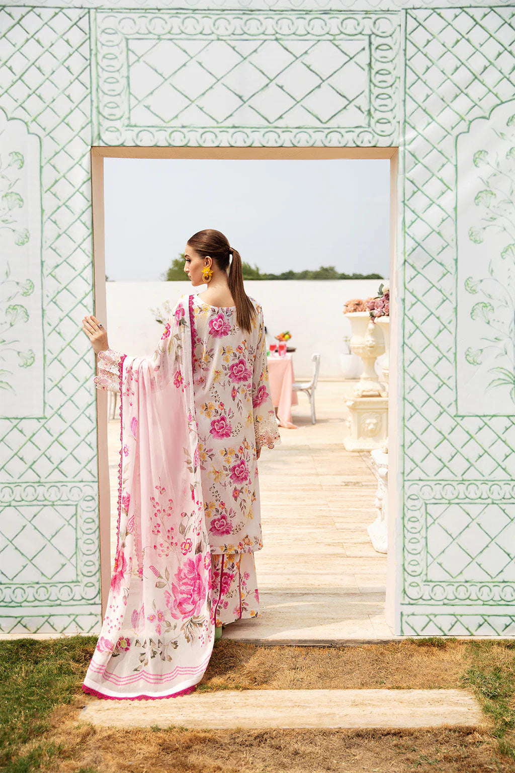 Ramsha Rangrez Luxury Lawn Vol 6 - 2025 - (608)