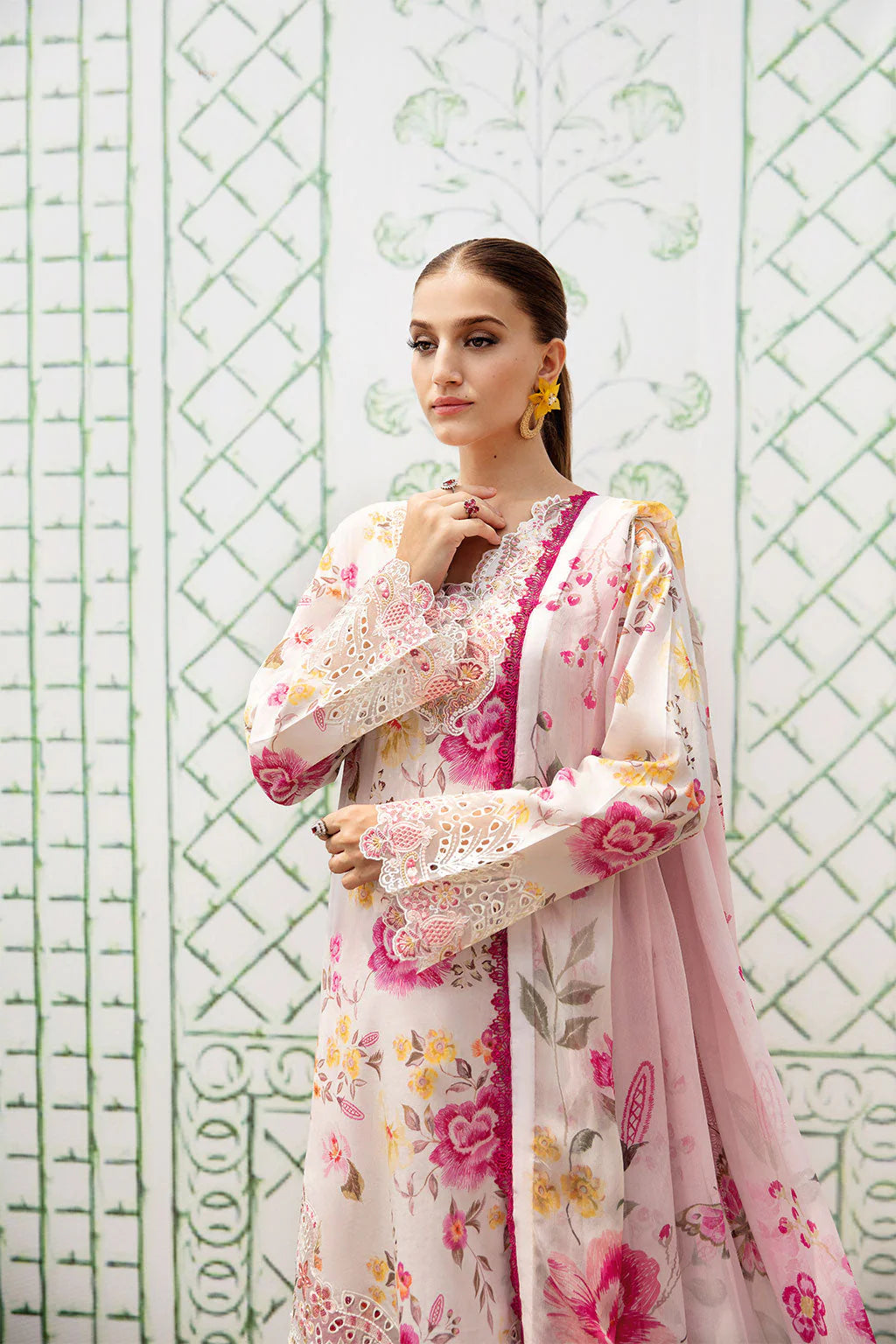 Ramsha Rangrez Luxury Lawn Vol 6 - 2025 - (608)