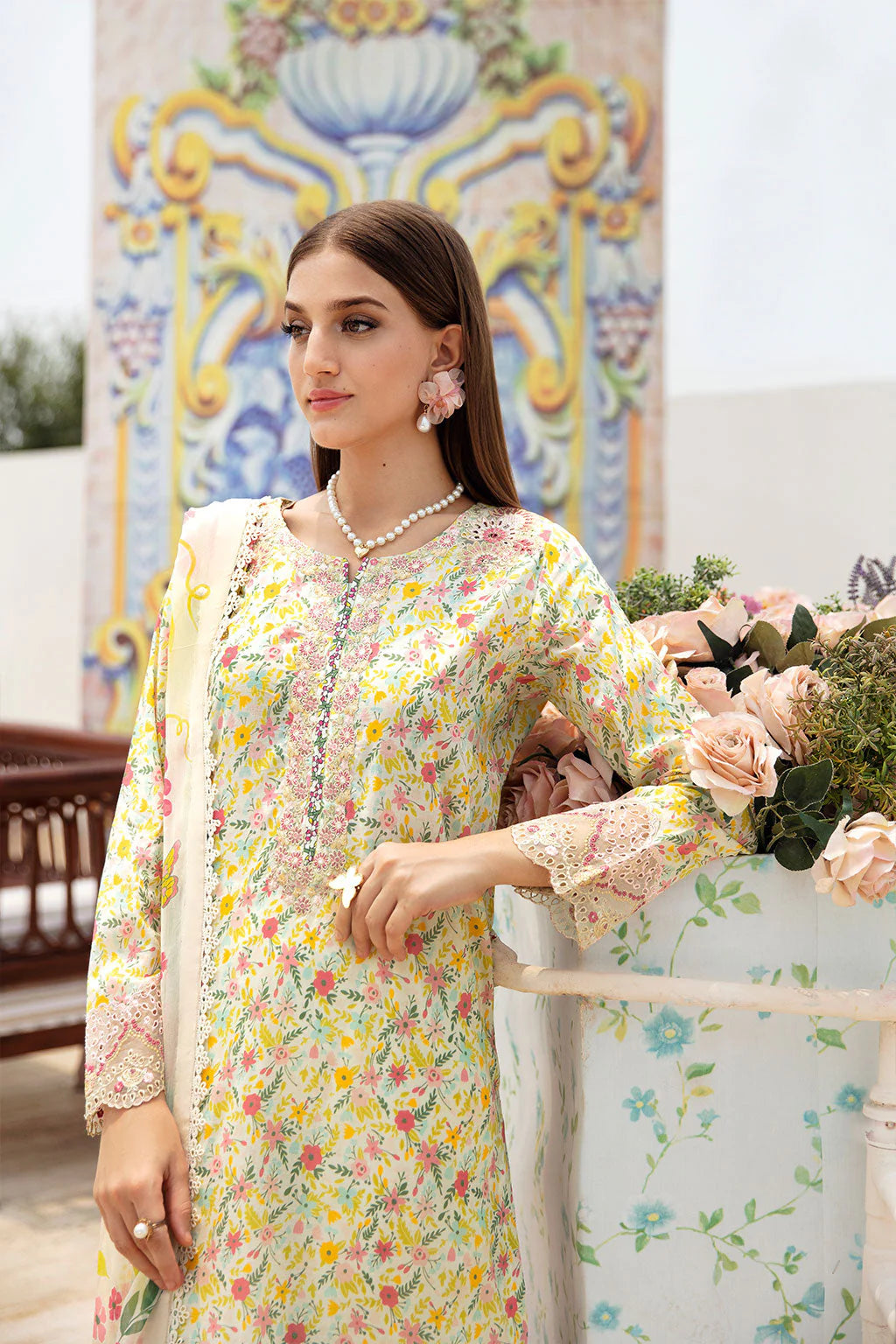 Ramsha Rangrez Luxury Lawn Vol 6 - 2025 - (604)