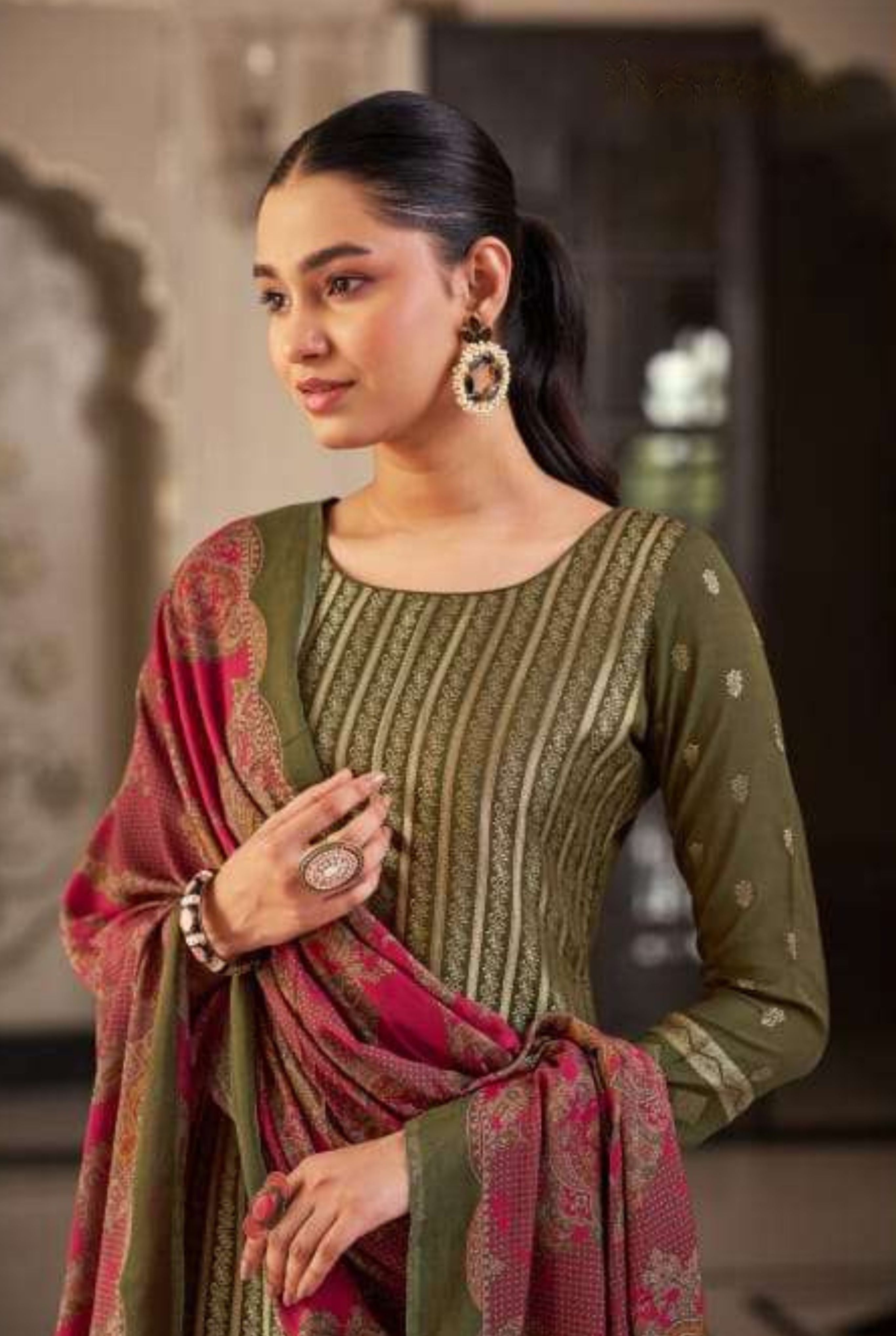 Classic Royal Perfection | 2714-D